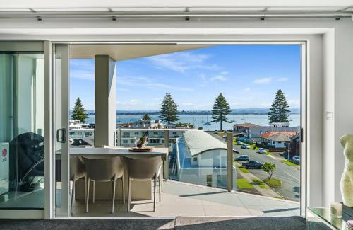 Mount Maunganui Apartment | Luxury at the Caymans