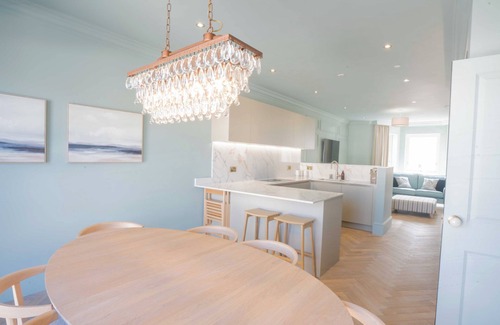Ballycastle House | Luxury Ballycastle townhouse close to the seafront and beach.