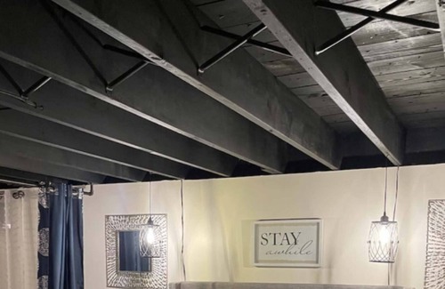Dellwood House | Luxury Basement Studio Apartment with Private Entrance