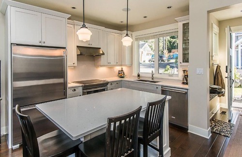 Regional District of Nanaimo House | Luxury Beach House 3 Bedroom Ocean View - Pool