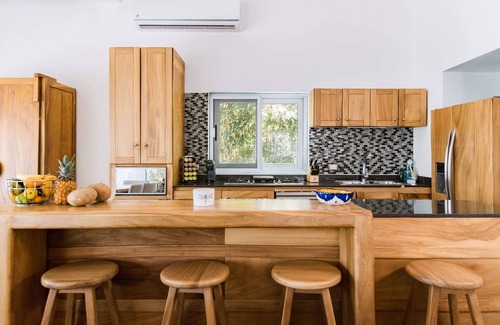 Playacar Fase I Villa | Luxury Beach Villa Ideal for a Multi-Family Stay in Playacar – 4BR – 2 Familiesn