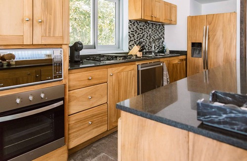 Playacar Fase I Villa | Luxury Beach Villa Ideal for a Multi-Family Stay in Playacar – 4BR – 2 Familiesn