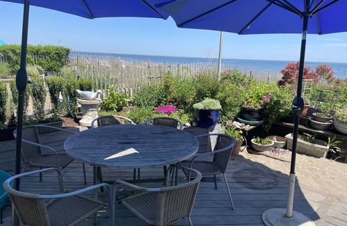 Fairfield House | Luxury Beachfront living with amazing views