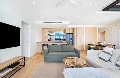 Palm Beach Apartment | Luxury Beachside Apartment - The Hemingway
