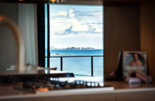 Palm Beach Apartment | Luxury Beachside Apartment - The Hemingway