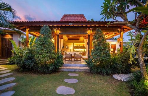 Munggu Villa | Luxury Beachside - SelMoon Villa