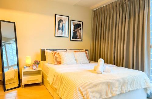 Bonifacio Global City House | Luxury BGC Condo Across Mitsukoshi #upt112b