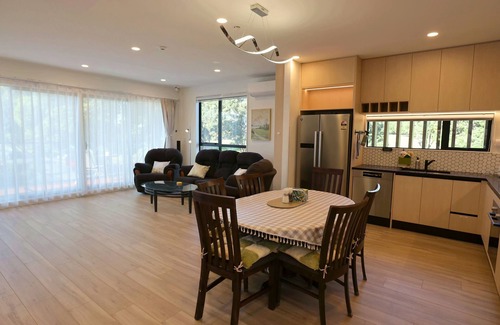 Saint Johns House | Luxury brand new designer living townhouse, 5 minutes too all amenities