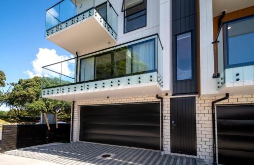 Saint Johns Apartment | Luxury Brand New Designer Living