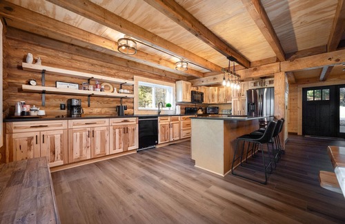Nashport Cabin | Luxury, brand new, secluded log Cabin incredible private forest view, trails.