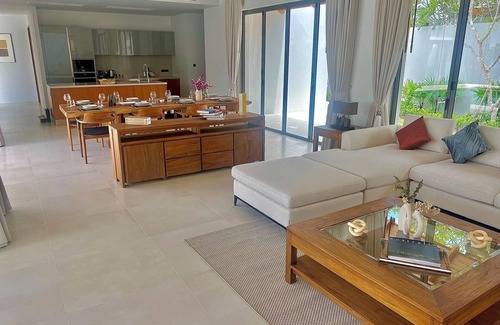 Thep Kasattri Villa | Luxury brand new villa with maid Anchan Tropicana