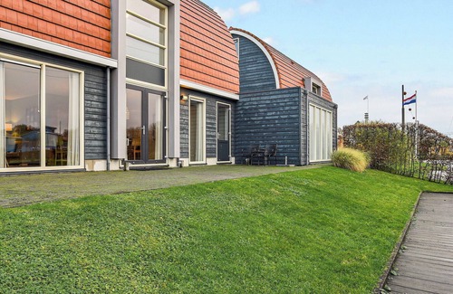 Midlaren Cottage | Luxury bungalow for 10 persons