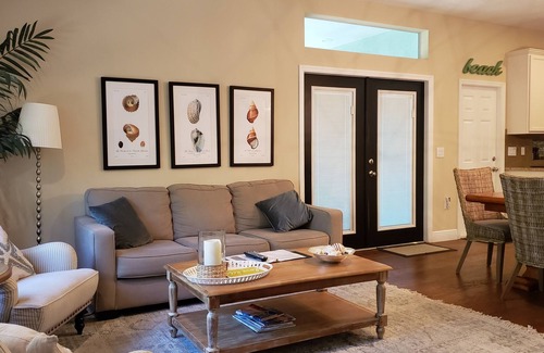 Gulfport House | Luxury Bungalow in Gulfport - Close to the Beaches