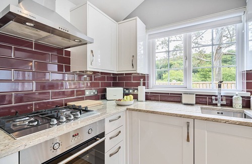 St Austell House | Luxury bungalow with outstanding countryside views minutes drive to many beaches