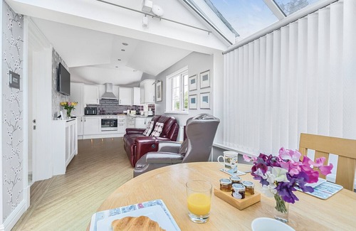 St Austell House | Luxury bungalow with outstanding countryside views minutes drive to many beaches
