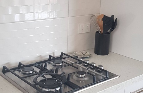 Capel Sound House | Luxury by the Bay - 5 Minute walk away!