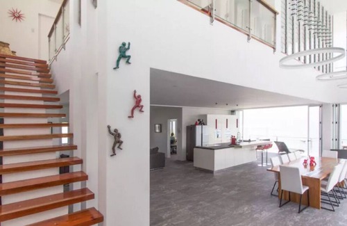 Dauis Bed & Breakfast | Luxury by the Sea- Garden View Room. Inc Breakfast