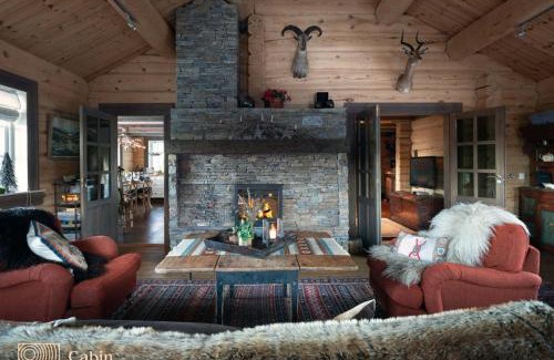 Nes House | Luxury Cabin at Nesfjellet with sauna, bbq, close to ski & golf