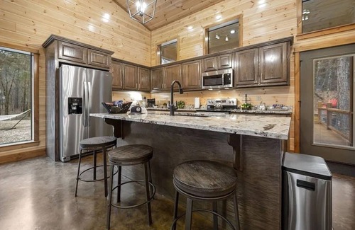 Broken Bow Cabin | Luxury cabin Dreamin' in the Woods!