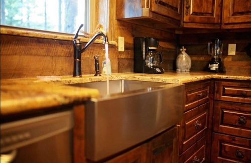Broken Bow Cabin | Luxury Cabin in Broken Bow 5 minutes to the Lake!