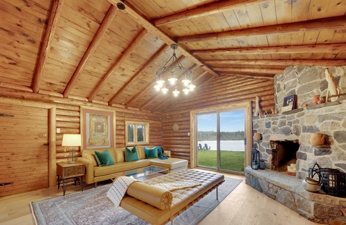 Trent Lakes Cabin | Luxury Cabin On Private 100+ Acre Beachfront Lake!