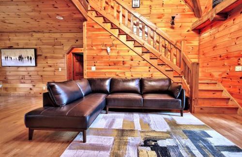 Morganton Villa | Luxury Cabin with Heated Pool, Hot-Tub & Deluxe Outdoors