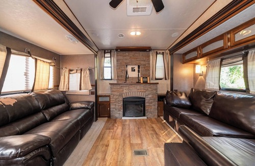 Miller Beach Cottage | Luxury Camper in Dunes Grill + Fire Pit