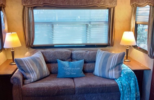 Reddick House | Luxury camping on horse farm in Reddick.