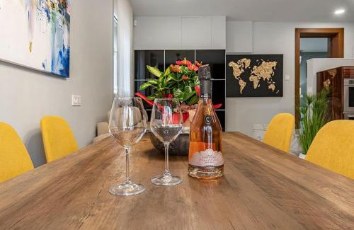 Miami Platja Apartment | Luxury Casa con piscina, wifi, 150m dal mare
