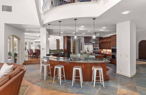 Davis Other | Luxury Castle Retreat at UC Davis