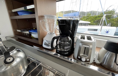 Lubbers Quarters Cay Boat Rental | Luxury Catamaran located in Marsh Harbour (4-cabins)- Lagoon 46