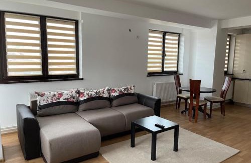 Bacau Apartment | Luxury Central Apartments - Grey