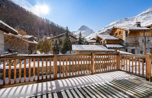 Val-d'Isere Ski Chalet | Luxury Chalet with Pool, Spa & Close to Slopes