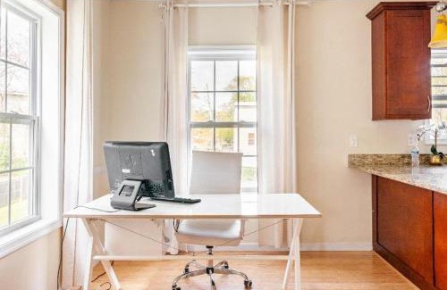 Northeast Bed & Breakfast | Luxury & Cherished Private Room in DC