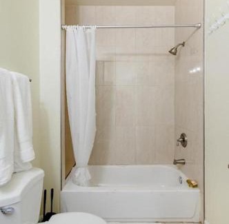 Northeast Bed & Breakfast | Luxury & Cherished Private Room in DC