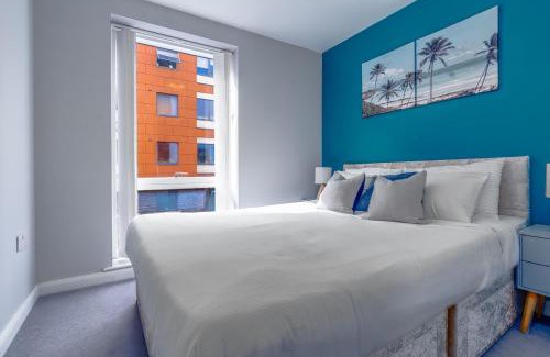 Saint Paul's Apartment | Luxury City Centre Apt with Garden View