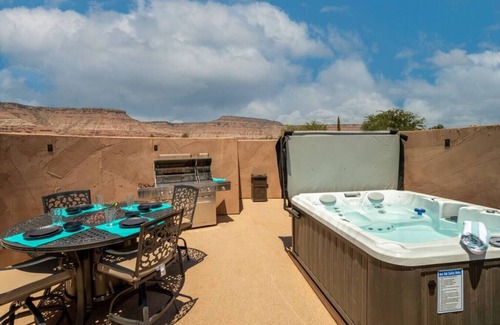 Virgin RV Rental | Luxury Cliff Dwelling Perfect For Families W/2 QB