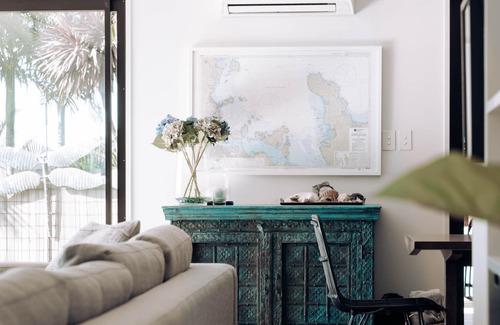 Manly House | Luxury clifftop retreat with 180° views and private access to beach