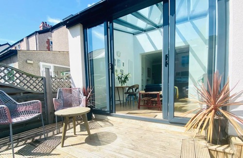 Whitley Bay House | Luxury Coastal Retreat In Whitley Bay - Sleeps 9