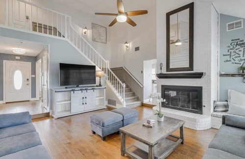 Rowlett House | Luxury & Comfy 5min to Lake, Game Room, Pool&Spa