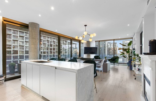 Griffintown Condo | Luxury condo all furnished in the heart of Montreal