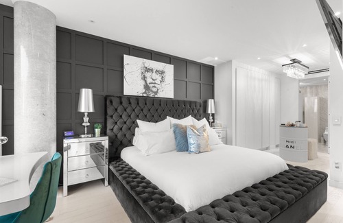 Griffintown Condo | Luxury condo all furnished in the heart of Montreal