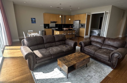 East Cesar Chavez Condo | Luxury Condo Downtown Austin, TX