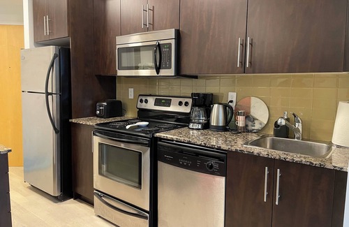 Downtown Toronto Condo | Luxury condo Downtown Toronto! Close to major attractions & Convention Centre