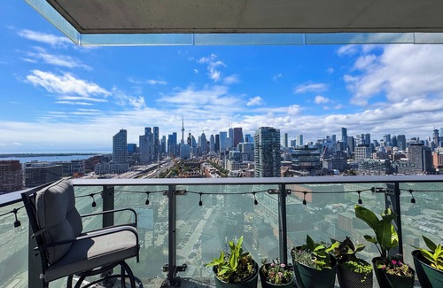 Downtown Toronto Apartment | Luxury condo in Downtown Toronto