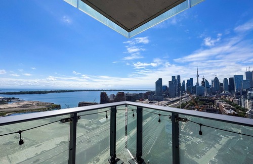Downtown Toronto Apartment | Luxury condo in Downtown Toronto