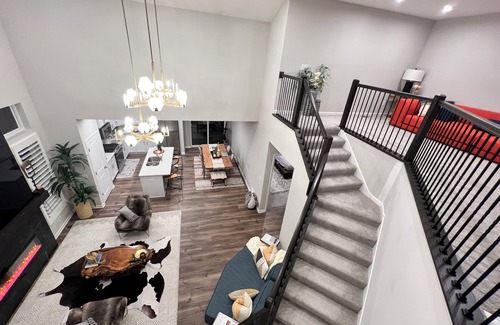 Cottage Grove House | Luxury condo in welcoming safe and warm neighborhood in Woodbury/Cottage Grove.