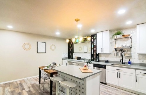 North Shoal Creek Apartment | Luxury Condo Nestled in the Trees.