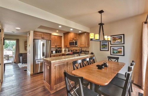 Park Meadows Condo | Luxury Condo, Private Hot Tub & Year-Round Recreation at Park City Racquet Club