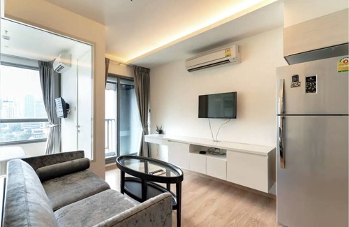 Wattana Apartment | Luxury condo, Rooftop Pool, EMQUARTIER bts, Free Airport pick up